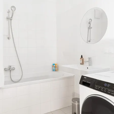 Contactless Self-Check-In - 1Br Apartment, Near Airport,15 Min To Center Viena Exterior foto