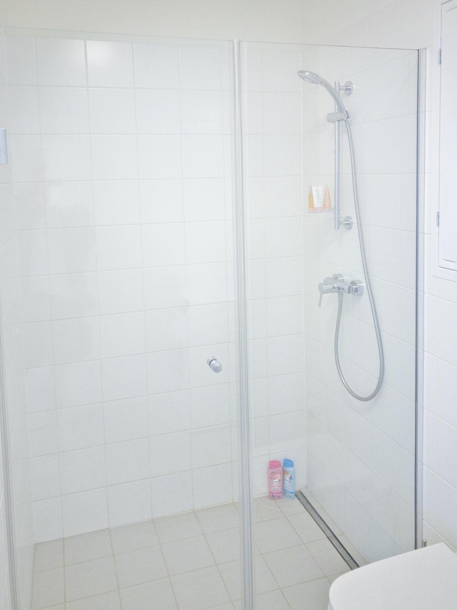 Contactless Self-check-in - 1br Apartment, Near Airport,15 Min To Center * Viena